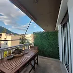 Zeppelin Apartment *